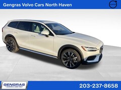 2026 Volvo V60 Cross Country B5 Ultra Wagon V172707