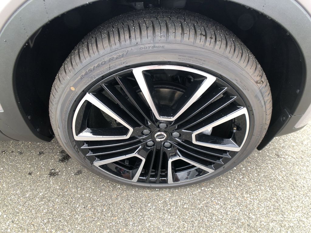 2026 Volvo XC40 Ultra - Photo 10