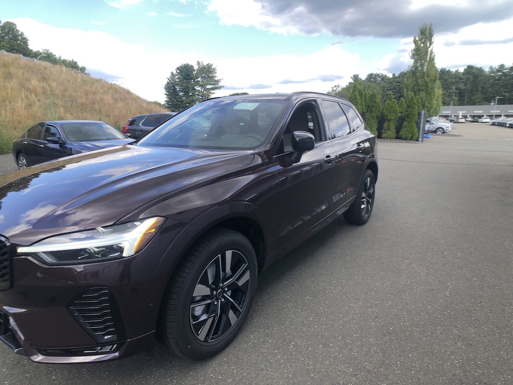 New 2026 Volvo XC60 B5 Plus SUV