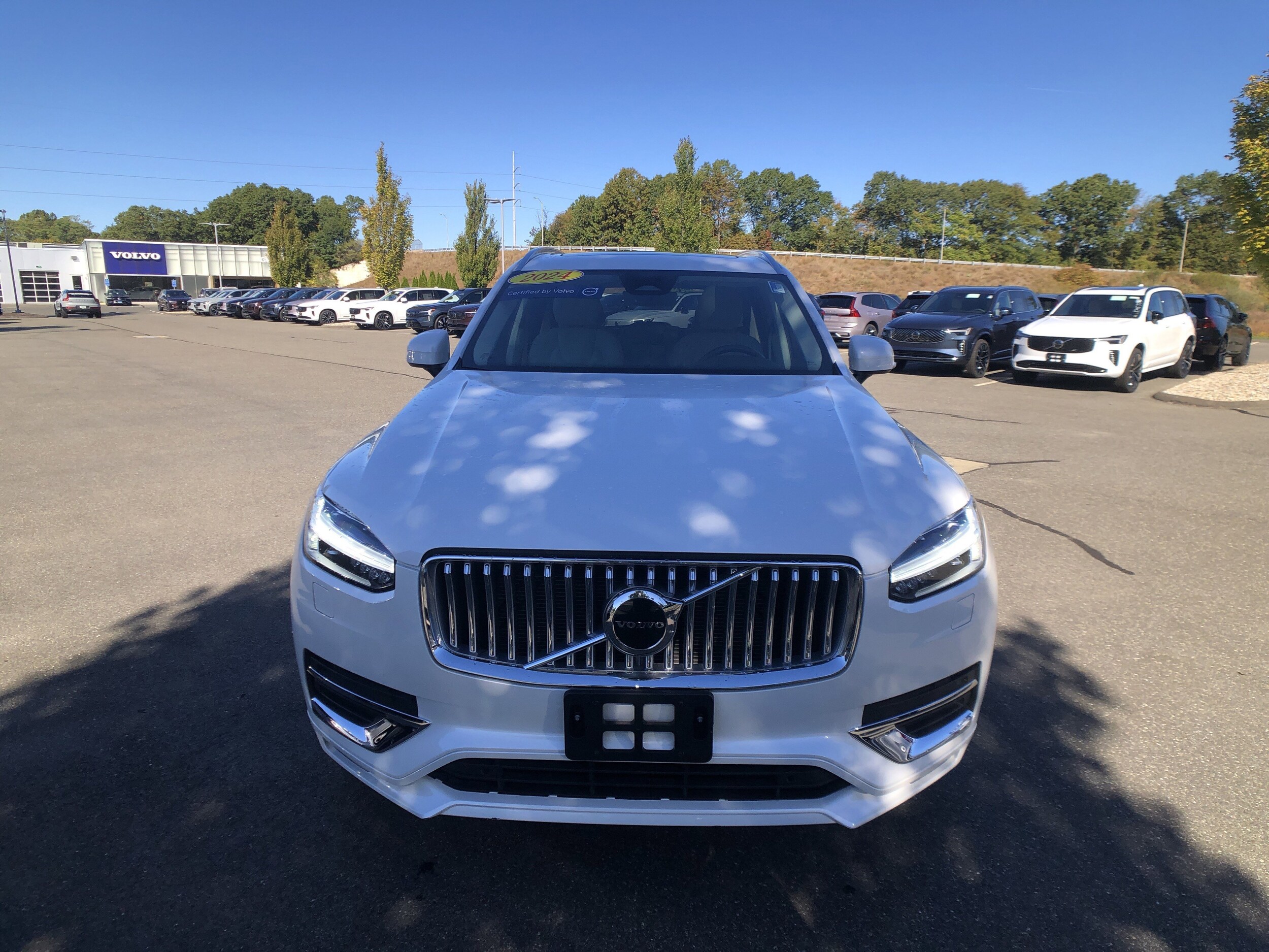 2024 Volvo XC90 B5 Core photo 2