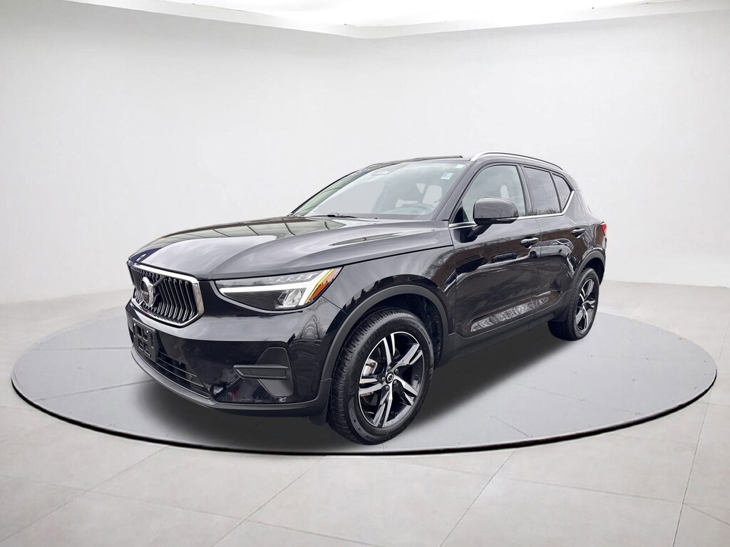 Certified 2025 Volvo XC40 B5 Core Bright Theme SUV