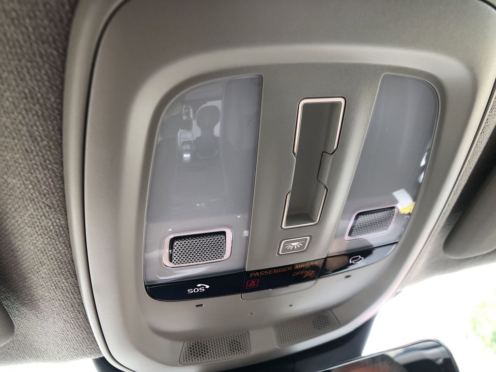 2026 Volvo XC40 Ultra - Photo 24