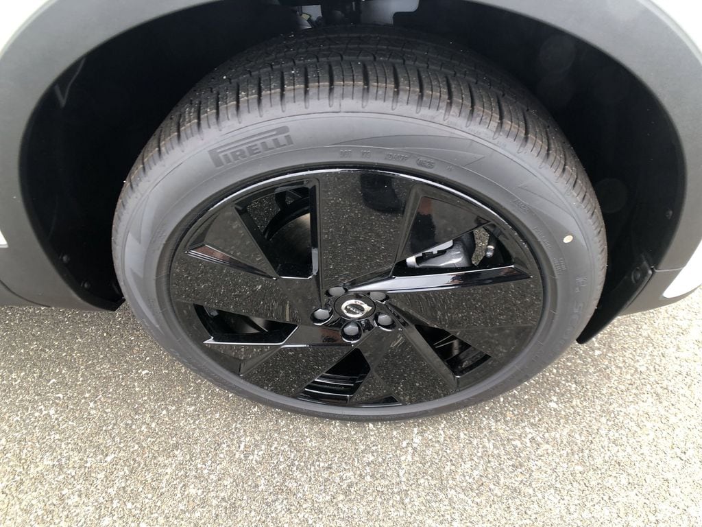 2026 Volvo XC40 Ultra Black Edition - Photo 10