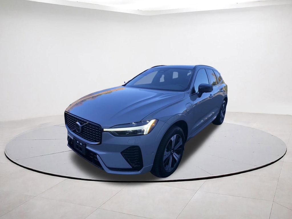 Certified 2025 Volvo XC60 plug-in hybrid T8 Plus SUV