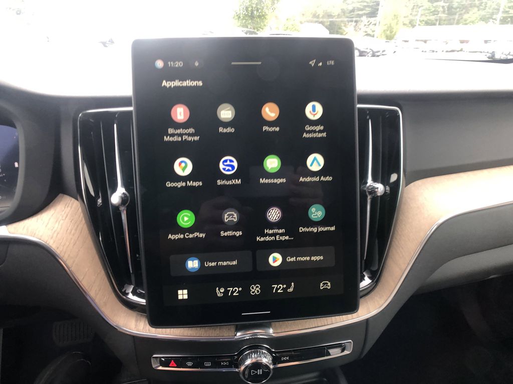 2026 Volvo XC60 Plus - Photo 17