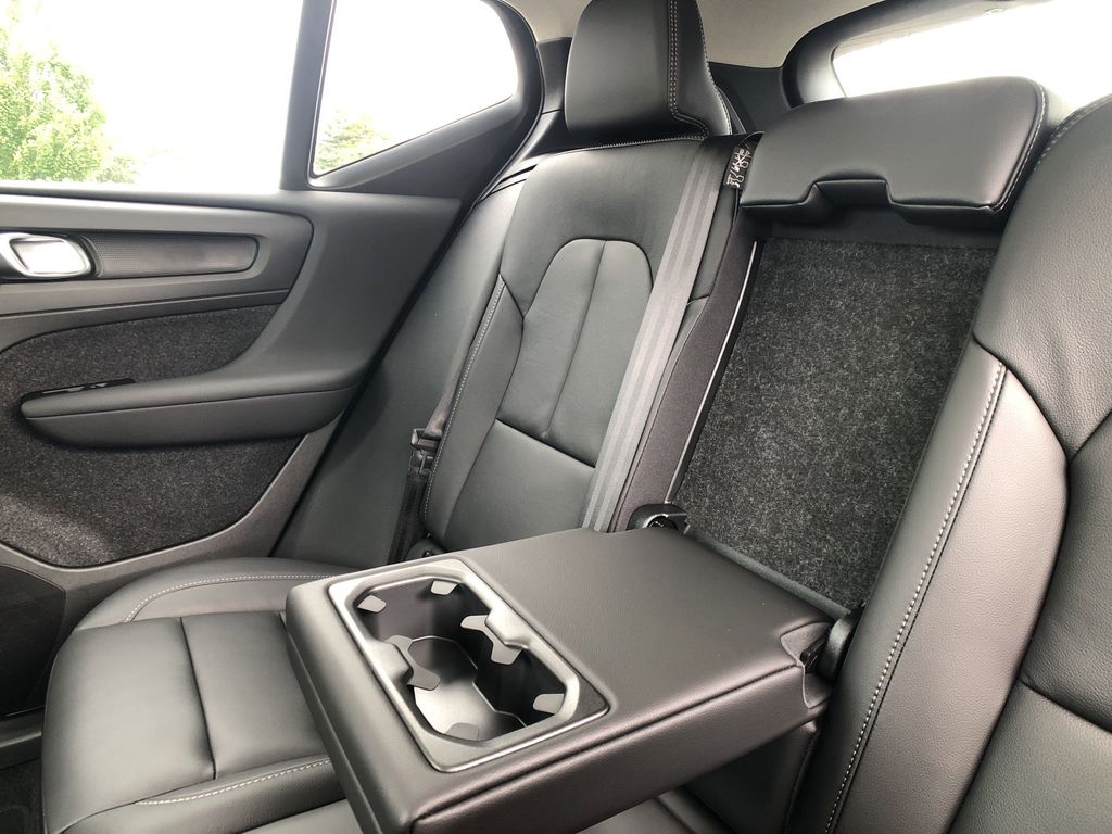 2026 Volvo XC40 Ultra - Photo 37