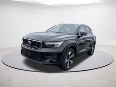 2025 Volvo XC40 B5 Plus Bright Theme SUV