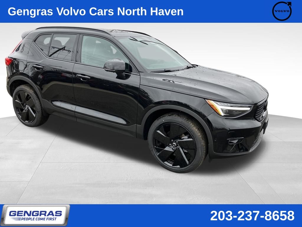2026 Volvo XC40 Ultra Black Edition