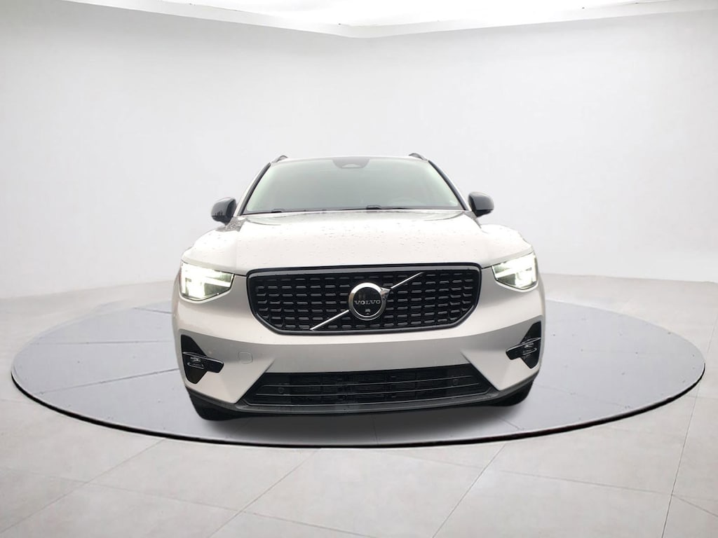 Certified 2025 Volvo XC40 B5 Plus Dark Theme SUV