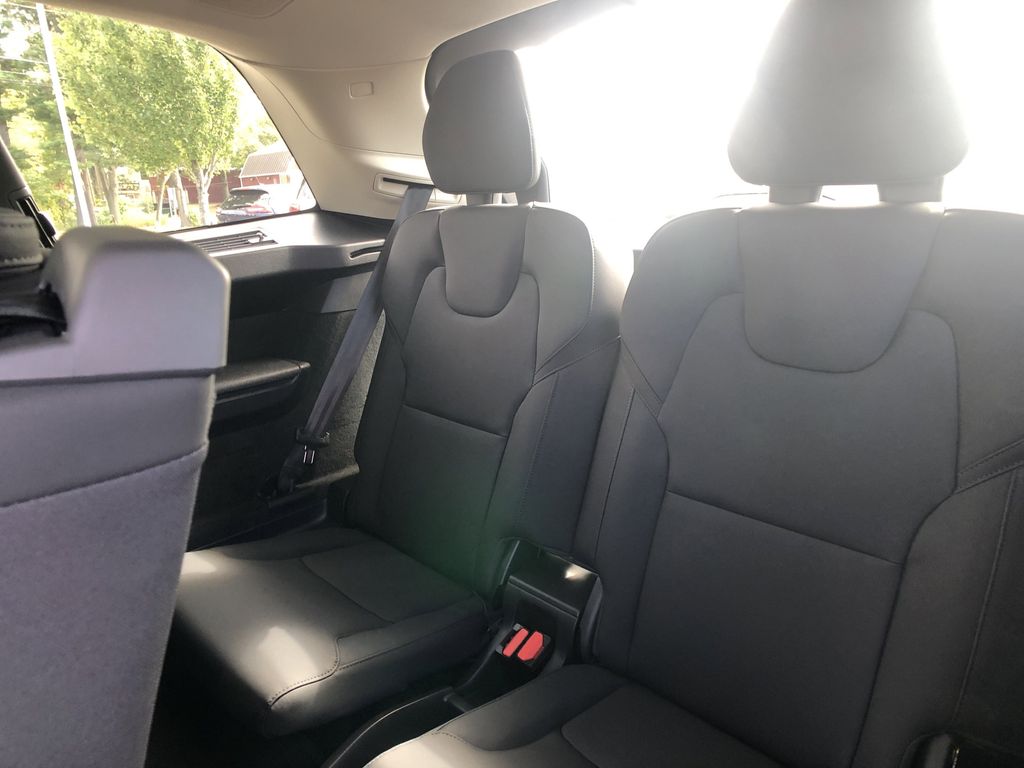 2026 Volvo XC90 Plus - Photo 29