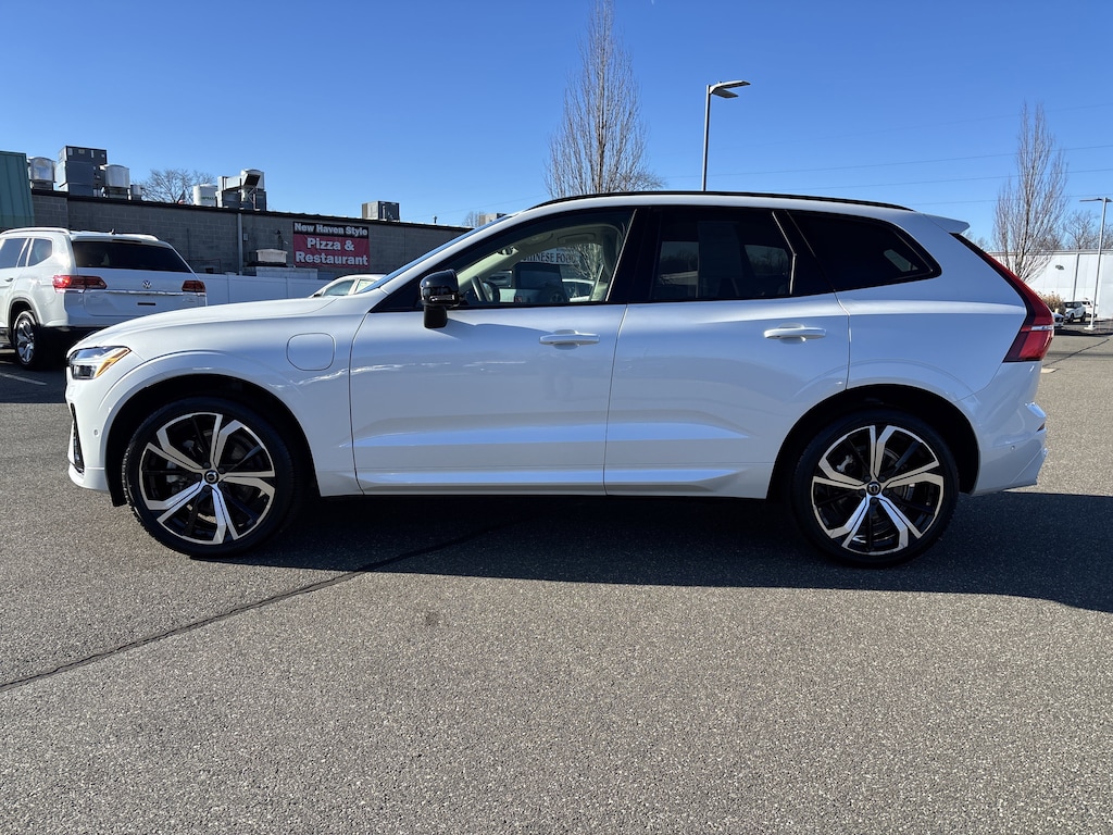 Certified 2024 Volvo XC60 plug-in hybrid T8 Ultimate Dark SUV