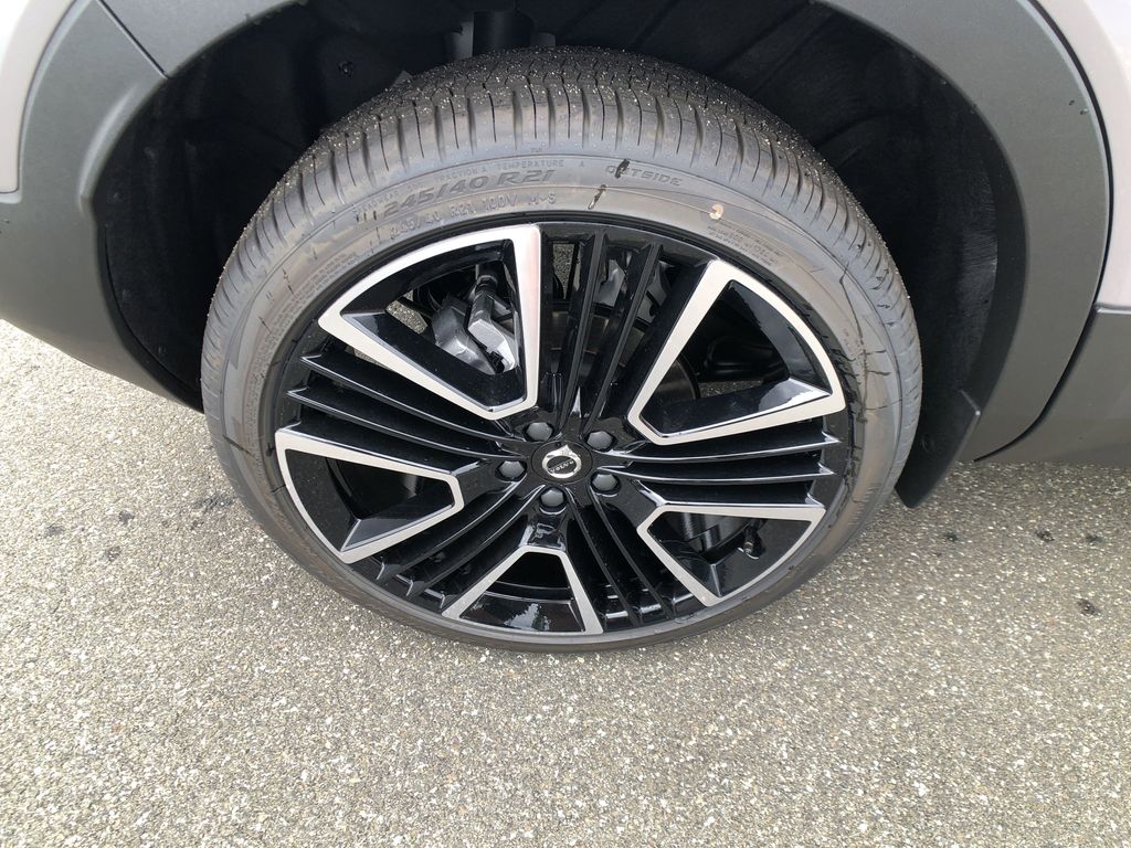 2026 Volvo XC40 Ultra - Photo 9