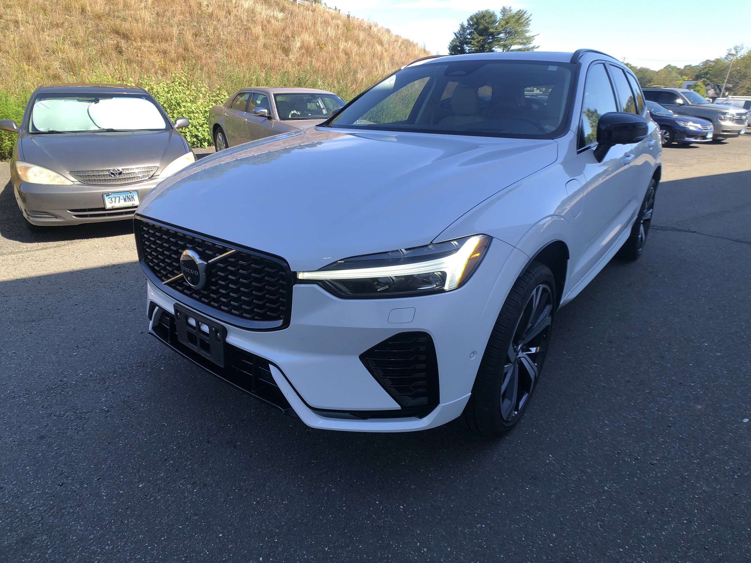 2023 Volvo XC60 Recharge Hybrid Ultimate photo 3