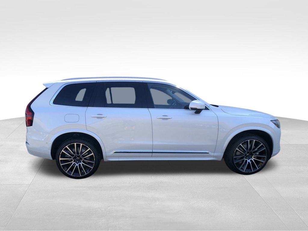 2026 Volvo XC90 Plus - Photo 9