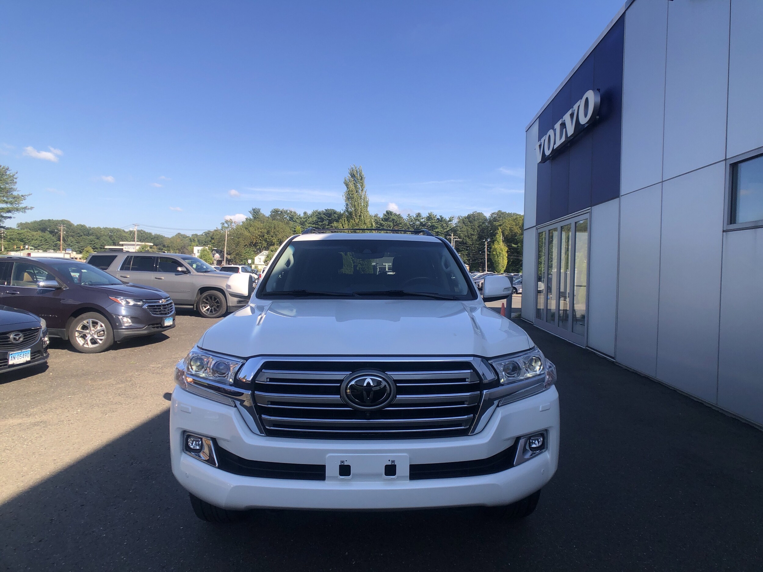 2021 Toyota Land Cruiser photo 2