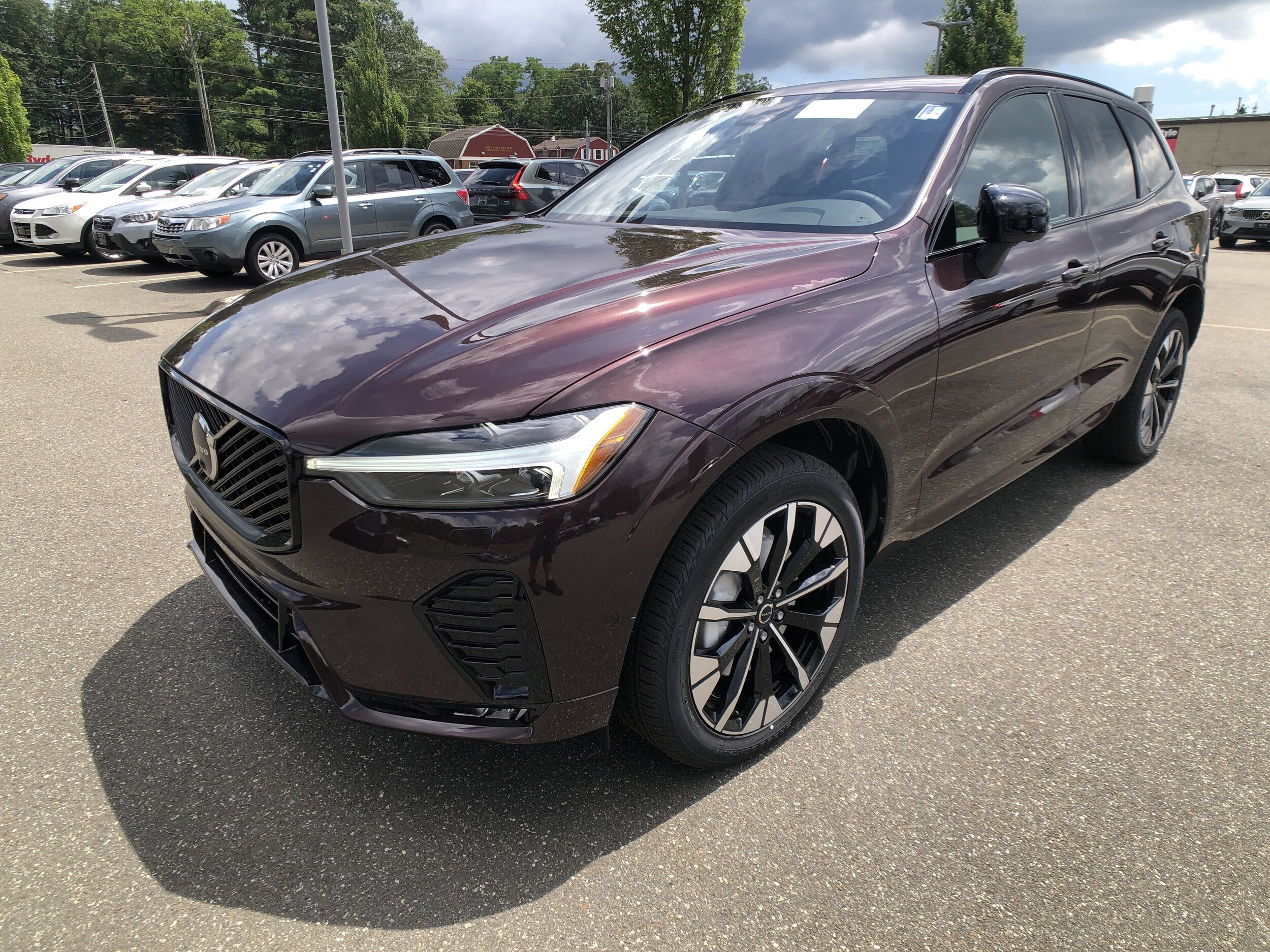 2026 Volvo XC60 B5 Plus photo 3