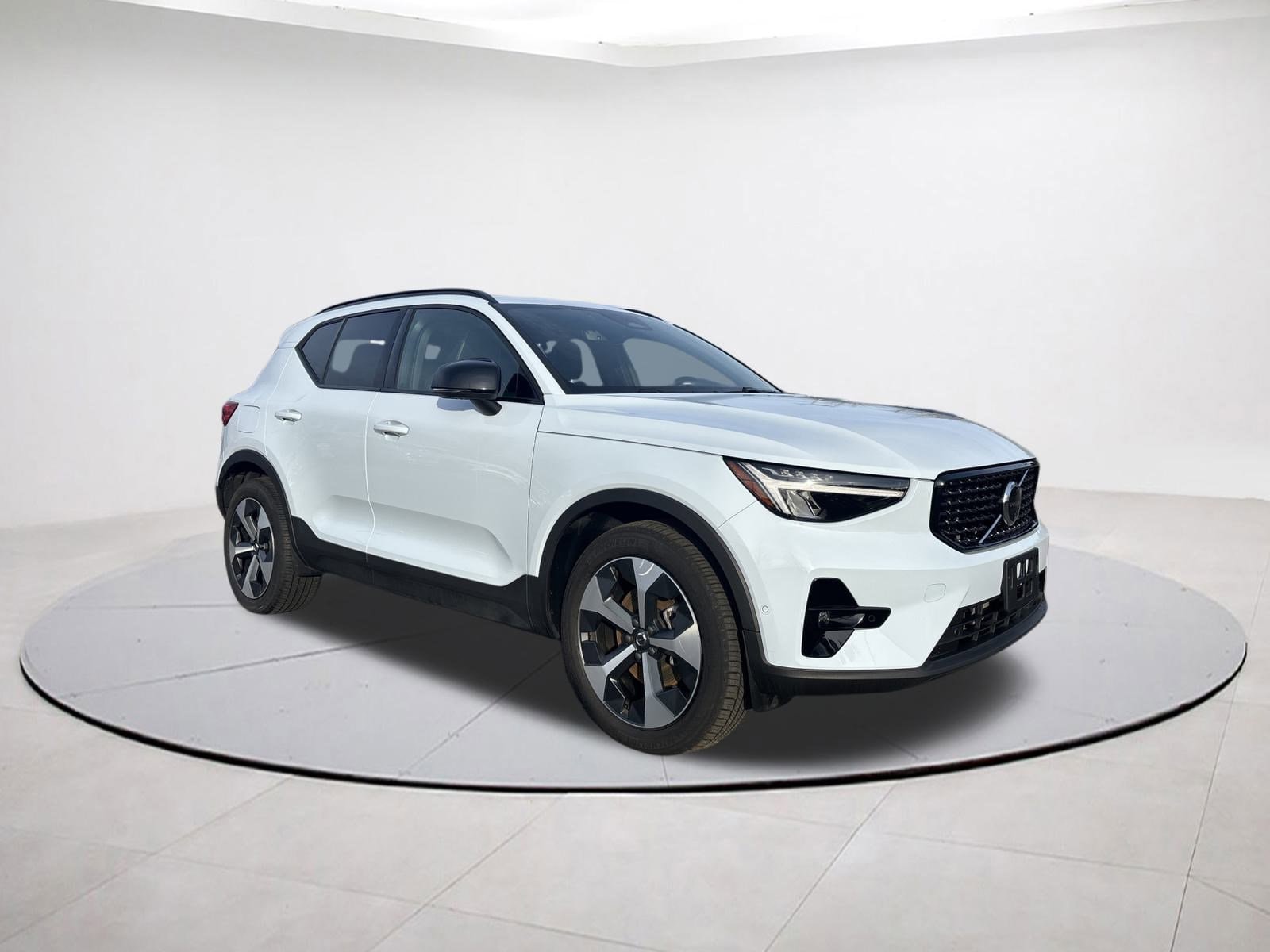 2025 Volvo XC40 Plus's photo