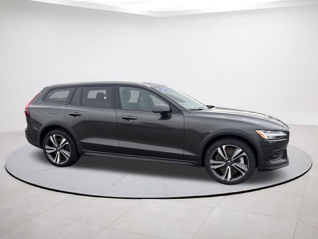 Certified 2025 Volvo V60 Cross Country B5 Plus Wagon
