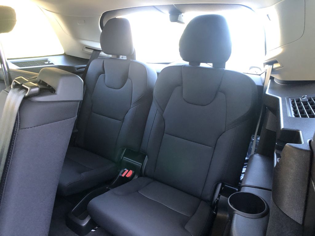2026 Volvo XC90 Plus - Photo 28