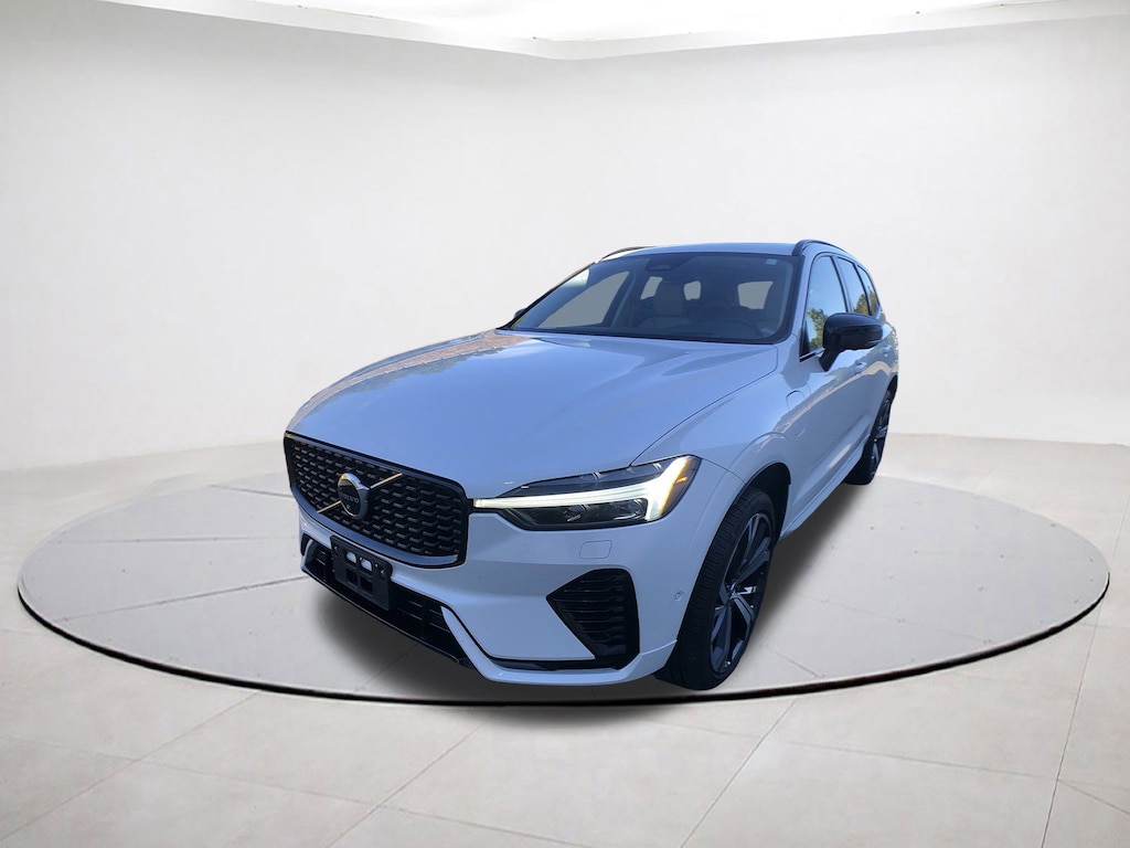 Certified 2023 Volvo XC60 Recharge Plug-In Hybrid Ultimate Dark SUV