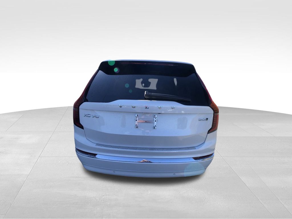 2026 Volvo XC90 Plus - Photo 7