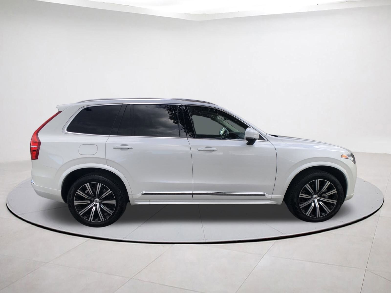 2024 Volvo XC90 B5 Core photo 4