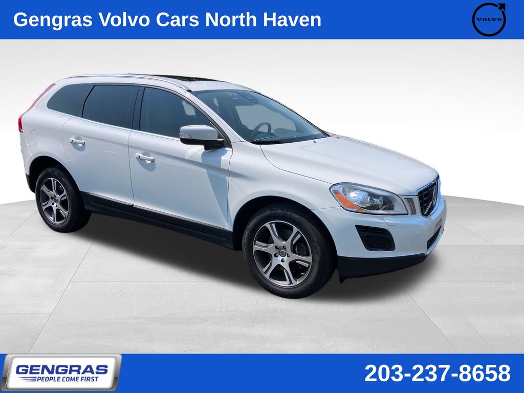 2013 Volvo XC60 T6 AWD Auto's photo