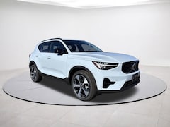 2026 Volvo XC40 B5 Plus AWD SUV