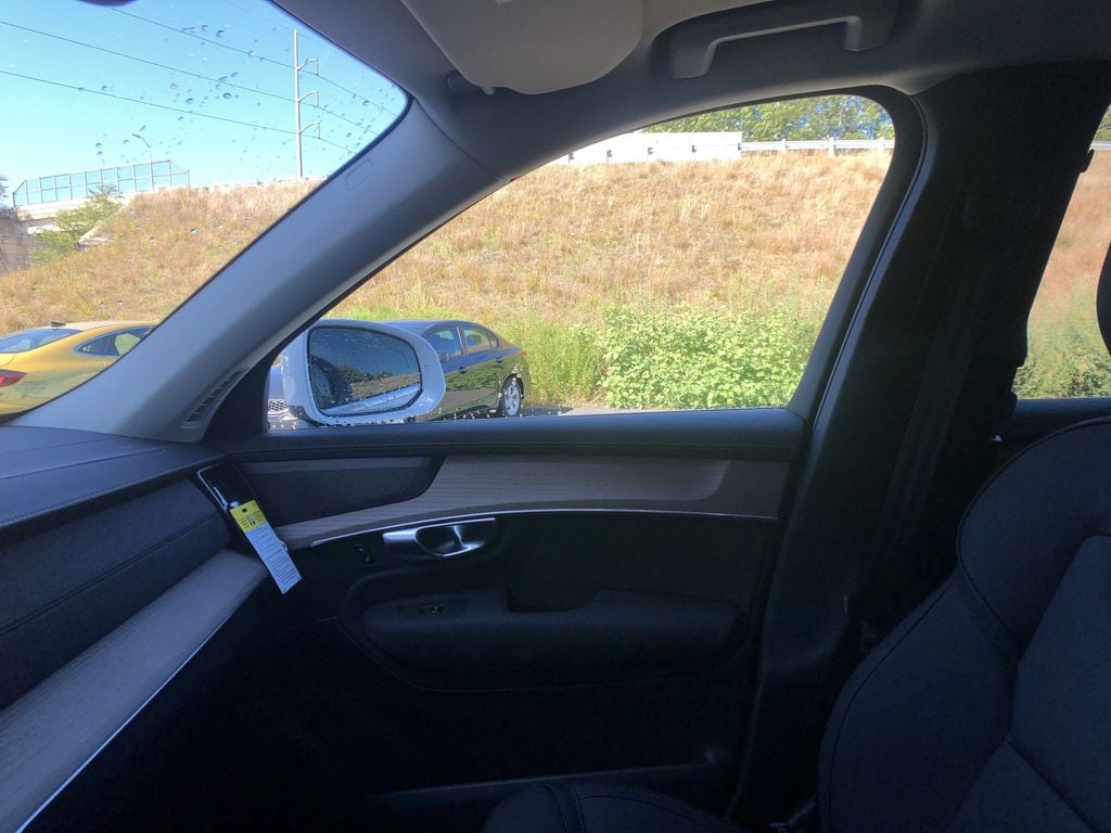2026 Volvo XC90 Plus - Photo 19