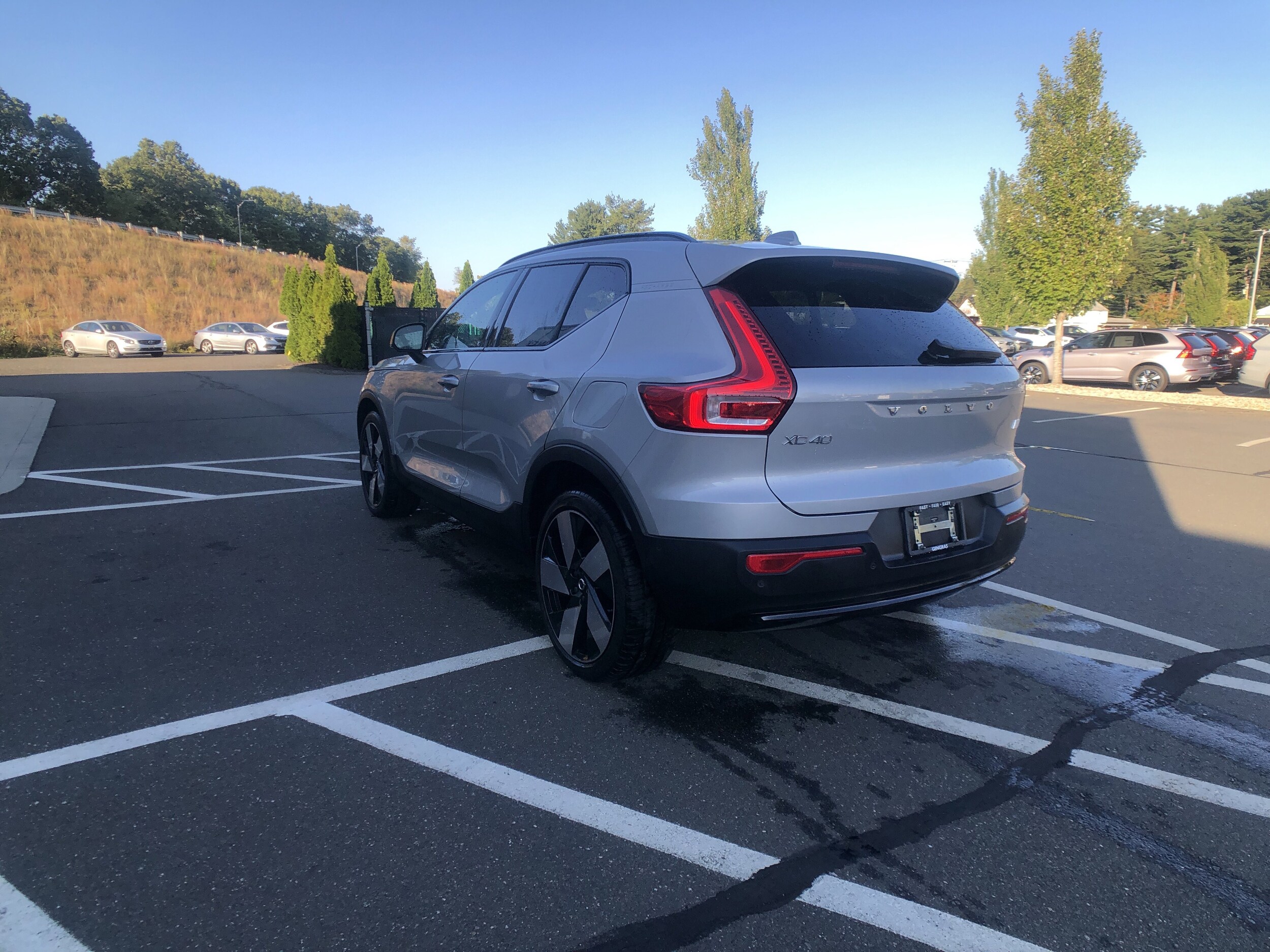 2023 Volvo XC40 Recharge Ultimate photo 4