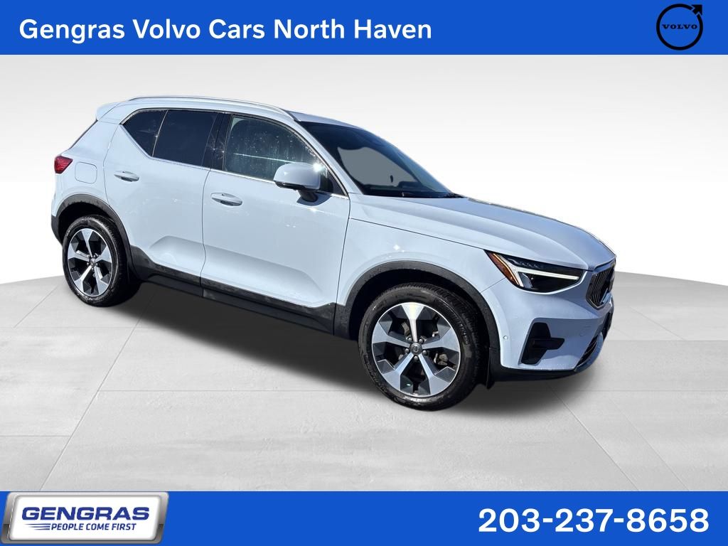 2024 Volvo XC40 Plus