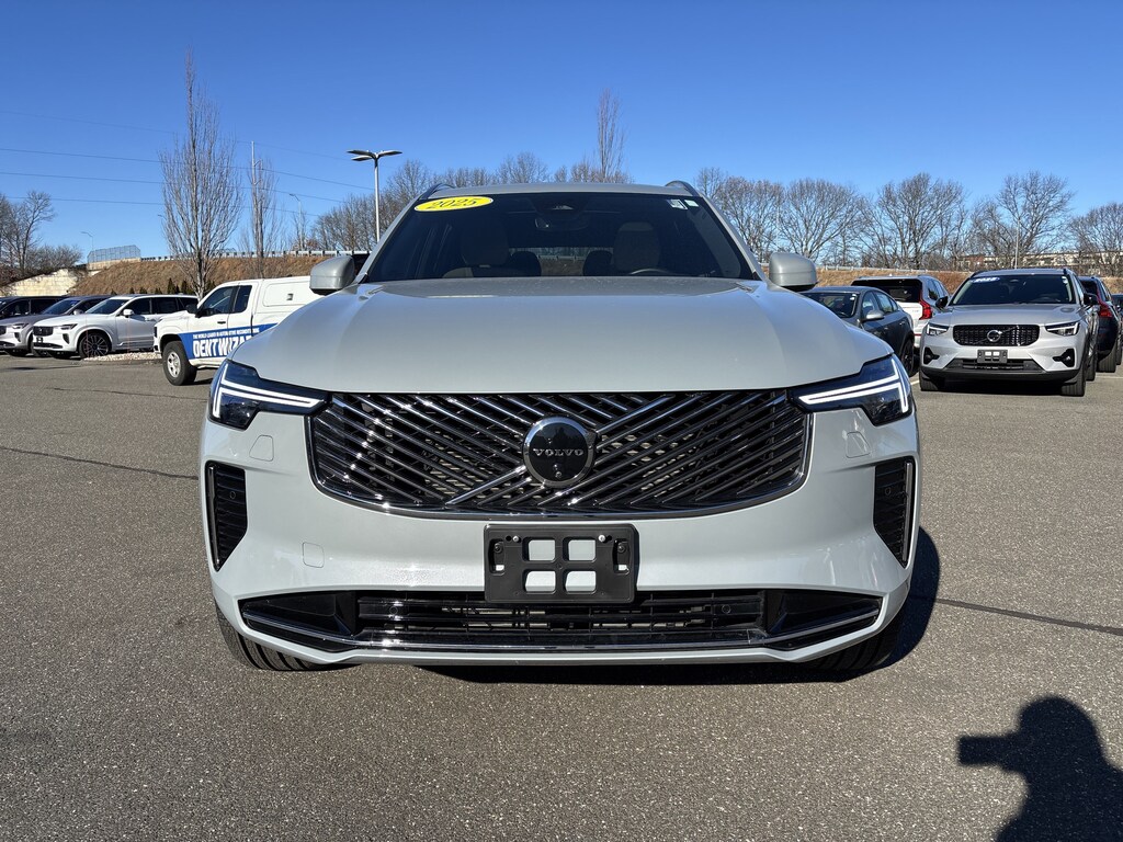 Certified 2025 Volvo XC90 B6 (2025.5) Plus 7-Seater SUV