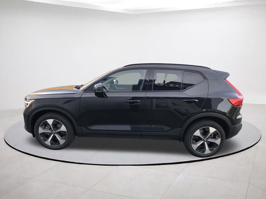 Certified 2026 Volvo XC40 B5 Plus SUV