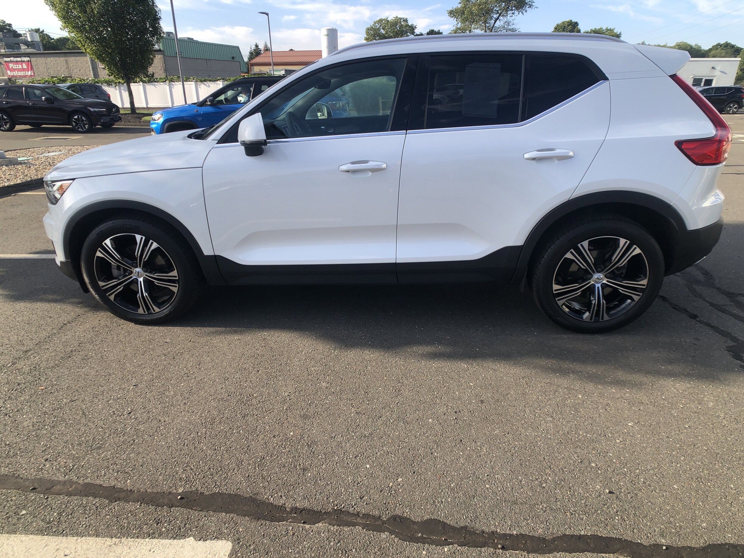 2020 Volvo XC40 T5 Inscription photo 3
