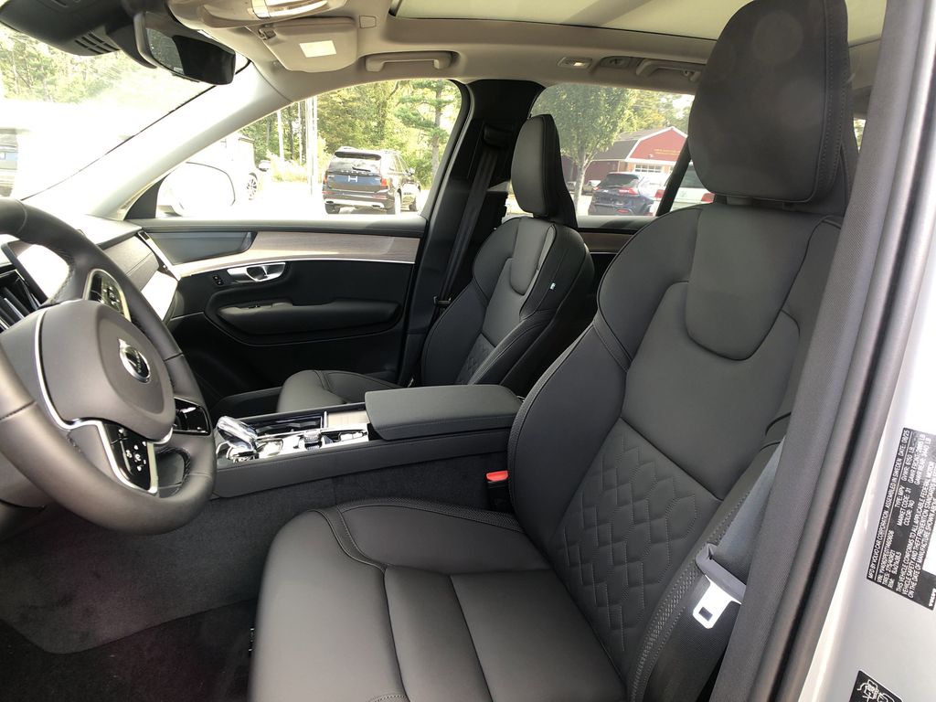 2026 Volvo XC90 Plus - Photo 11