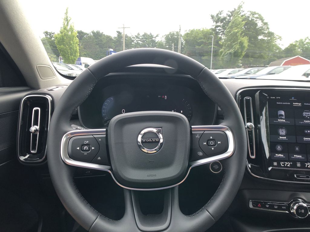 2026 Volvo XC40 Plus - Photo 20