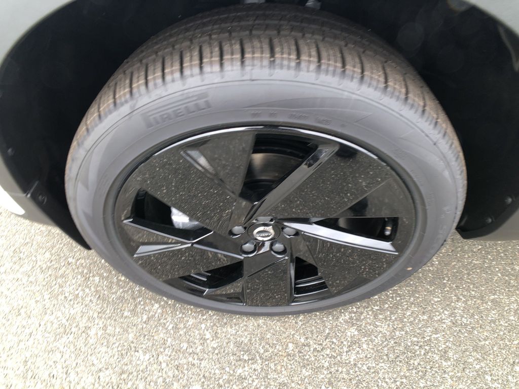 2026 Volvo XC40 Ultra Black Edition - Photo 11