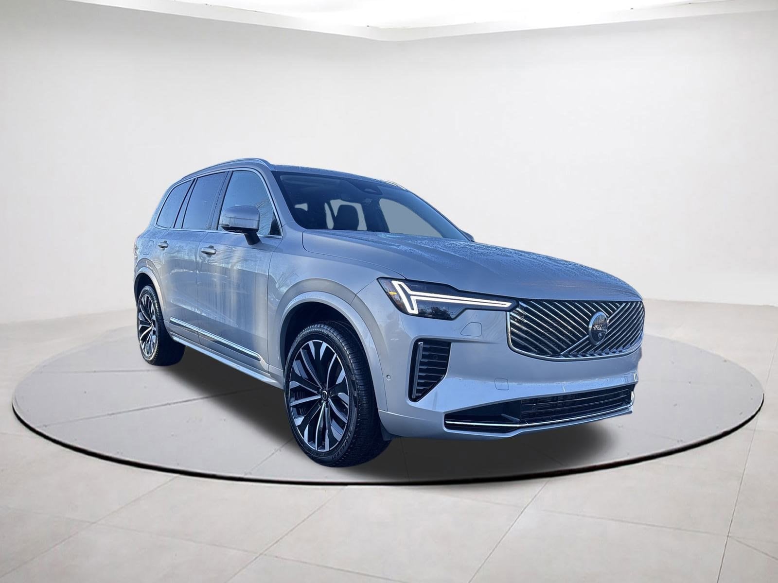 2025 Volvo XC90 Plus's photo