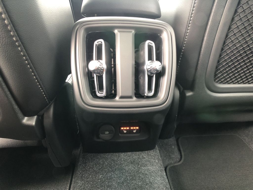2026 Volvo XC40 Ultra - Photo 34