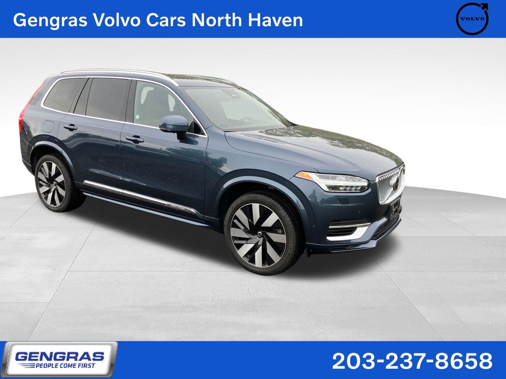 2023 Volvo XC90 T8 Recharge Ultimate Bright Theme 4WD's photo