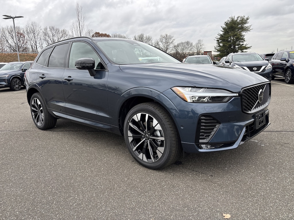New 2026 Volvo XC60 B5 Plus SUV