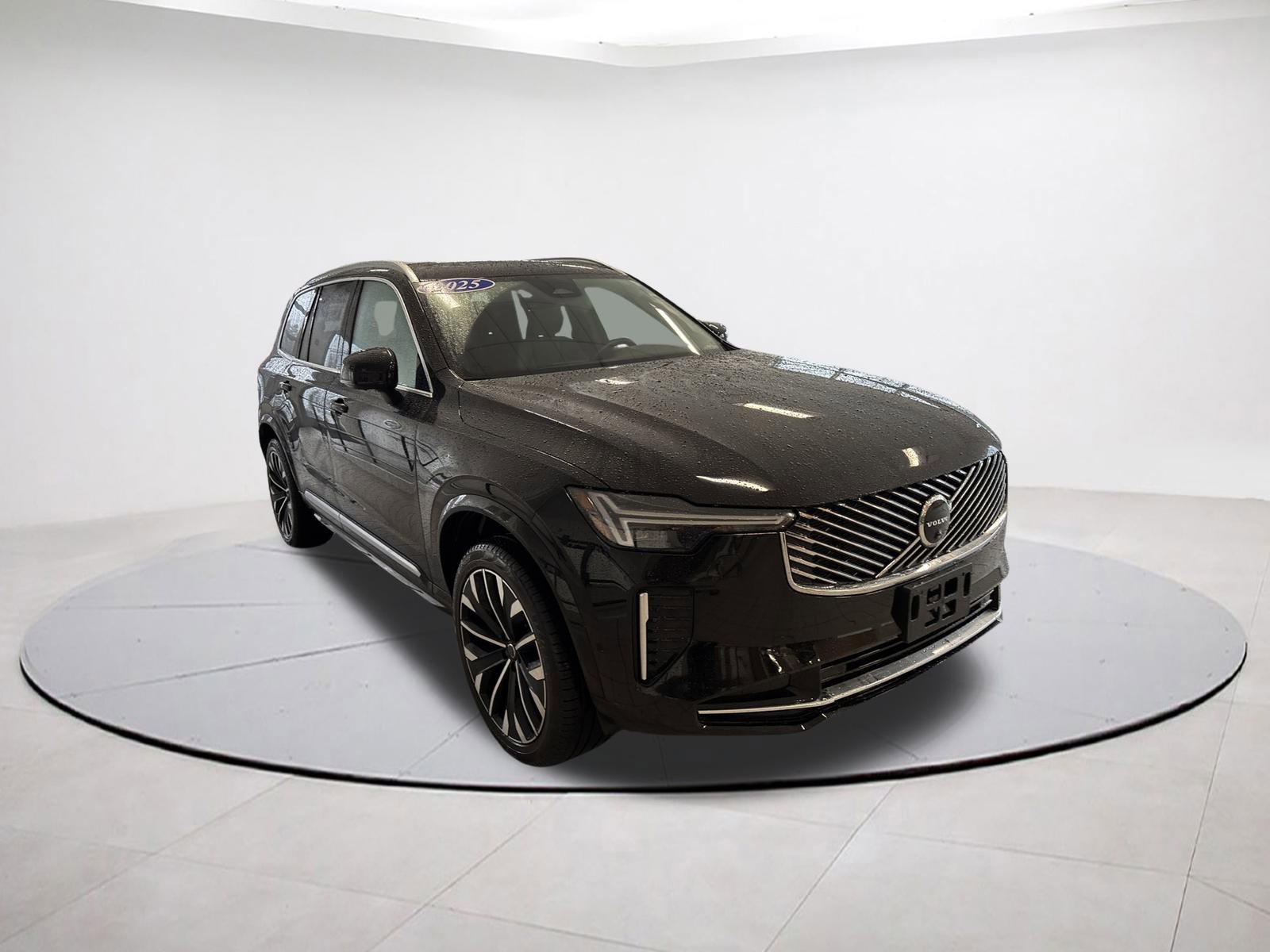 2025 Volvo XC90 B5 Plus photo 4