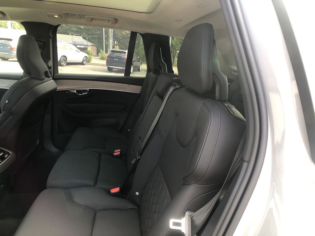 2026 Volvo XC90 Plus - Photo 21