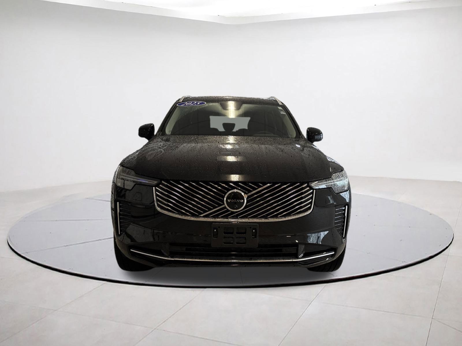 2025 Volvo XC90 B5 Plus photo 2