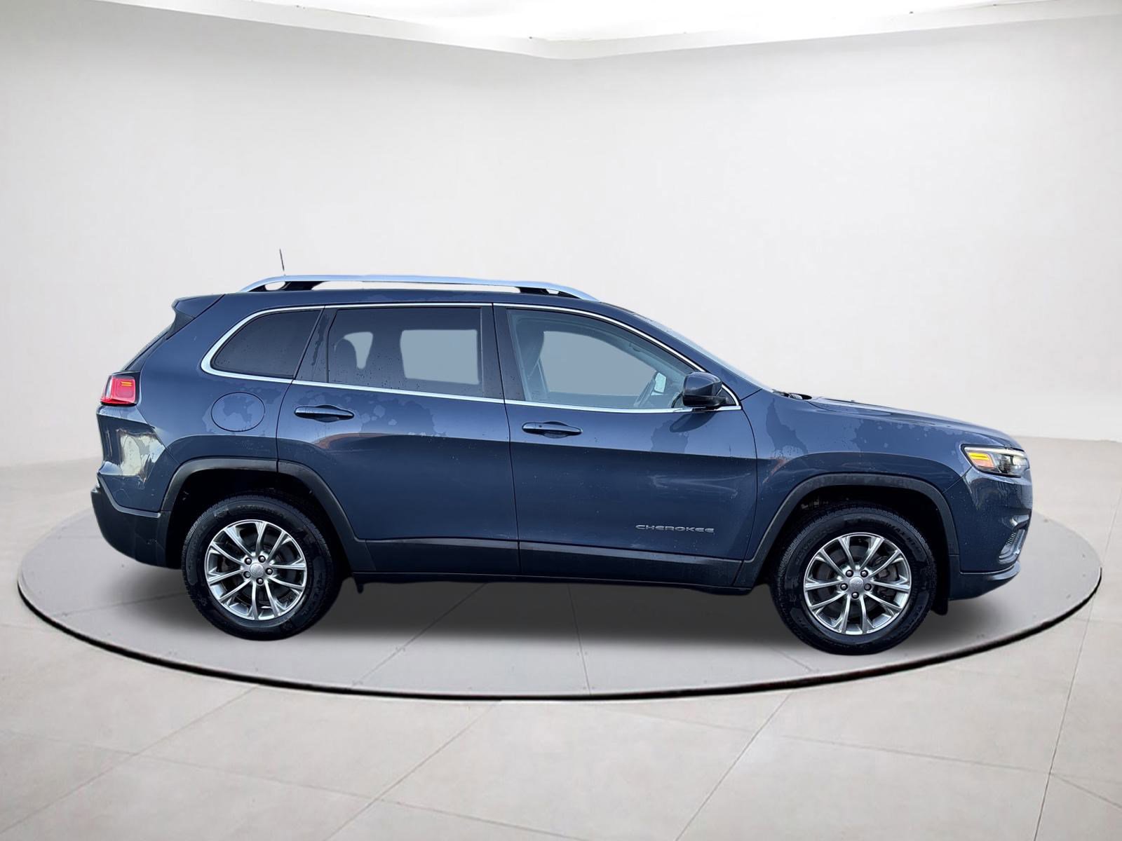 2019 Jeep Cherokee Latitude photo 3