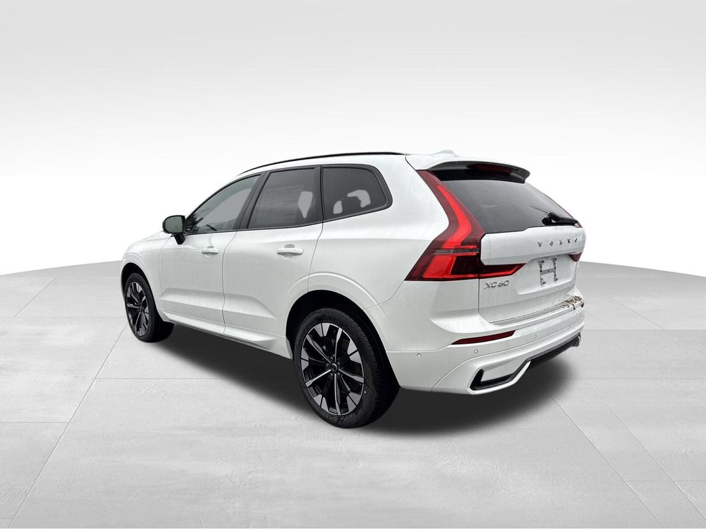 2026 Volvo XC60 Plus - Photo 6