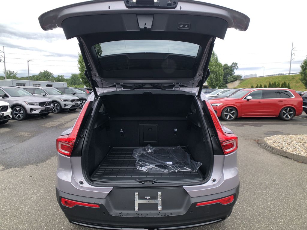 2026 Volvo XC40 Ultra - Photo 38