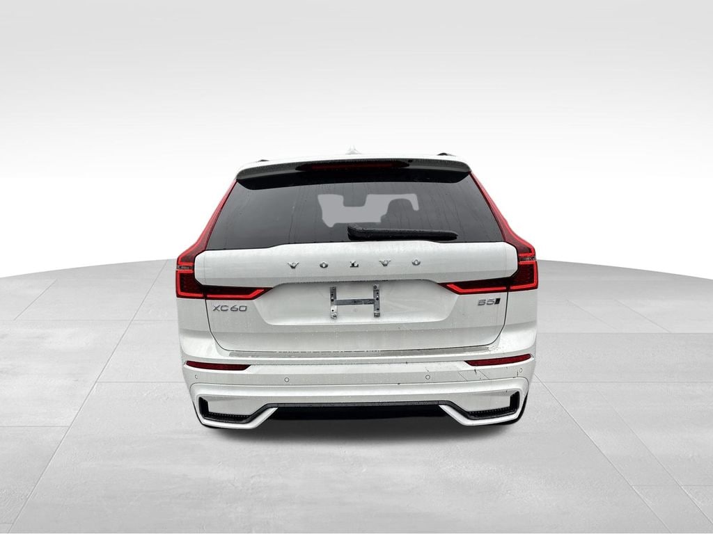 2026 Volvo XC60 Plus - Photo 7