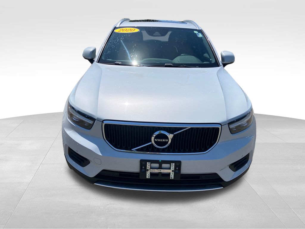 Used 2020 Volvo XC40 Momentum with VIN YV4162UK2L2280505 for sale in North Haven, CT