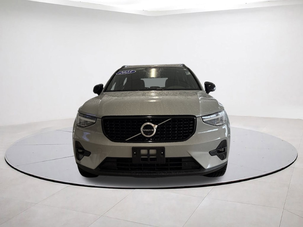 Certified 2025 Volvo XC40 B5 Plus Dark Theme SUV